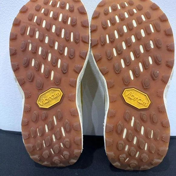 NEW BALANCE FRESH FOAM X HIERRO V8 COLOR MUSTARD SNEAKERS SIZE: 6.5 WOMENS - Picture 10 of 10